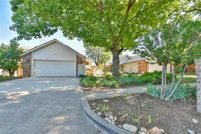 3713 River Oaks Drive, Norman, OK 73072