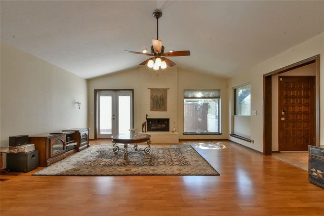 3713 River Oaks Drive, Norman, OK 73072