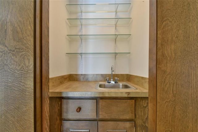 3713 River Oaks Drive, Norman, OK 73072