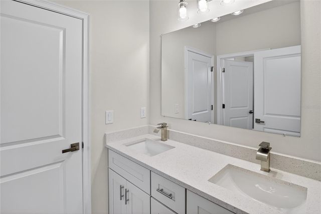 15742 SW 37TH CIRCLE, Ocala, FL 34473