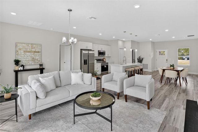 15742 SW 37TH CIRCLE, Ocala, FL 34473