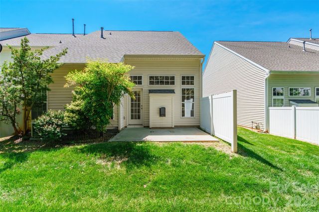 130 Autumn Falls Drive, Lake Wylie, SC 29710