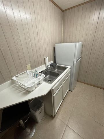 812 Lynnwood Avenue, Sulphur, LA 70663