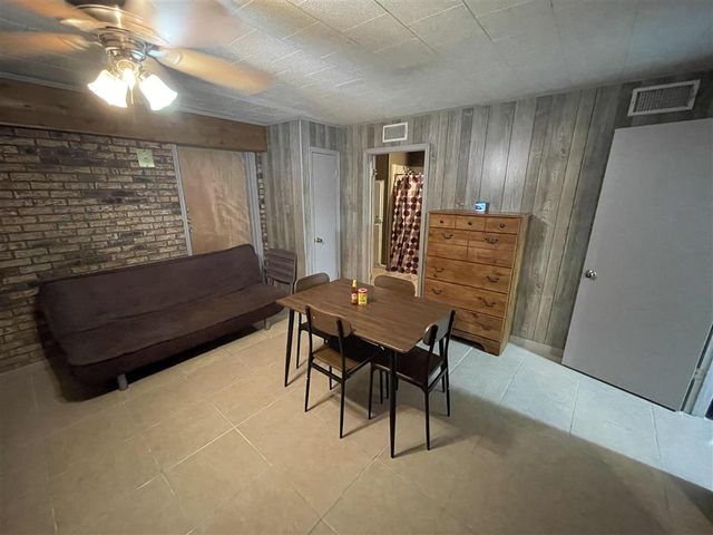 812 Lynnwood Avenue, Sulphur, LA 70663