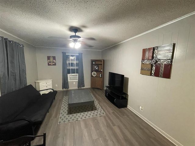 812 Lynnwood Avenue, Sulphur, LA 70663