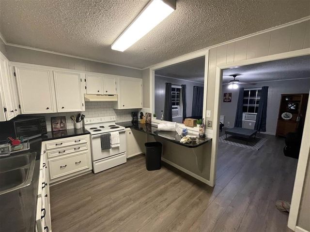 812 Lynnwood Avenue, Sulphur, LA 70663