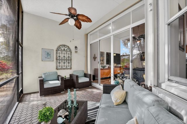 9842 Via Elegante, Wellington, FL 33411