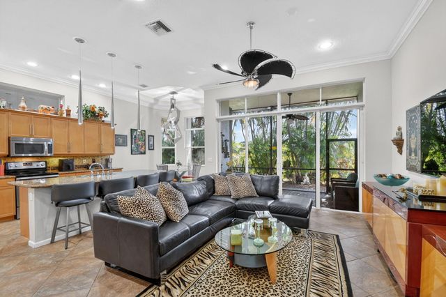9842 Via Elegante, Wellington, FL 33411