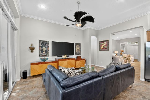 9842 Via Elegante, Wellington, FL 33411