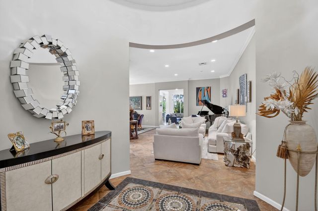 9842 Via Elegante, Wellington, FL 33411