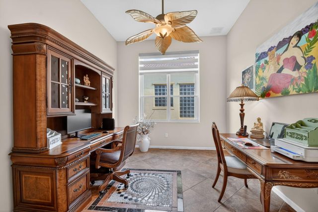 9842 Via Elegante, Wellington, FL 33411