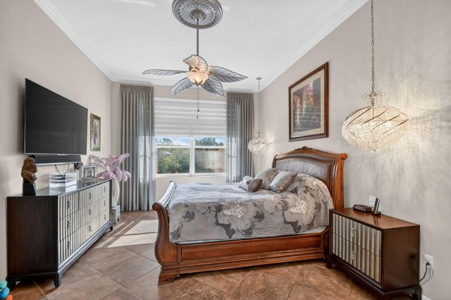 9842 Via Elegante, Wellington, FL 33411