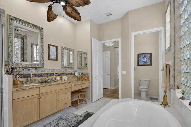 9842 Via Elegante, Wellington, FL 33411