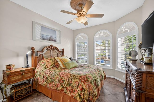 9842 Via Elegante, Wellington, FL 33411