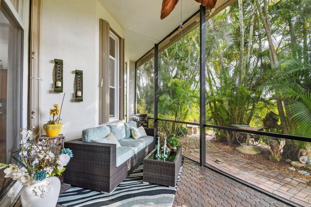 9842 Via Elegante, Wellington, FL 33411
