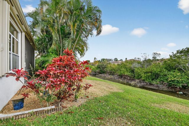 9842 Via Elegante, Wellington, FL 33411