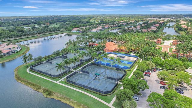 9842 Via Elegante, Wellington, FL 33411