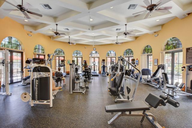 9842 Via Elegante, Wellington, FL 33411