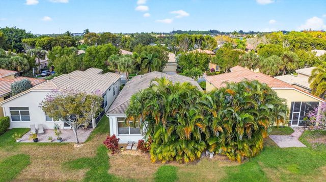 9842 Via Elegante, Wellington, FL 33411