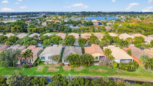 9842 Via Elegante, Wellington, FL 33411