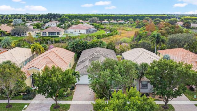 9842 Via Elegante, Wellington, FL 33411