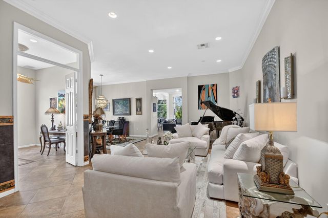9842 Via Elegante, Wellington, FL 33411