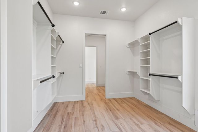 1716 Private, Burleson, TX 76028