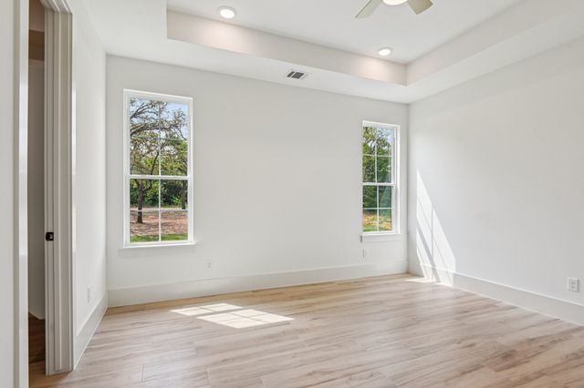 1716 Private, Burleson, TX 76028