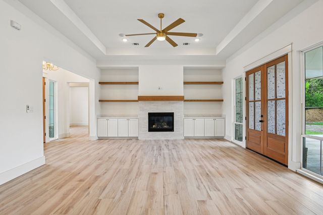 1716 Private, Burleson, TX 76028