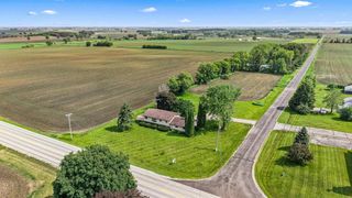 N12086 N Parish Road, Markesan, WI 53946