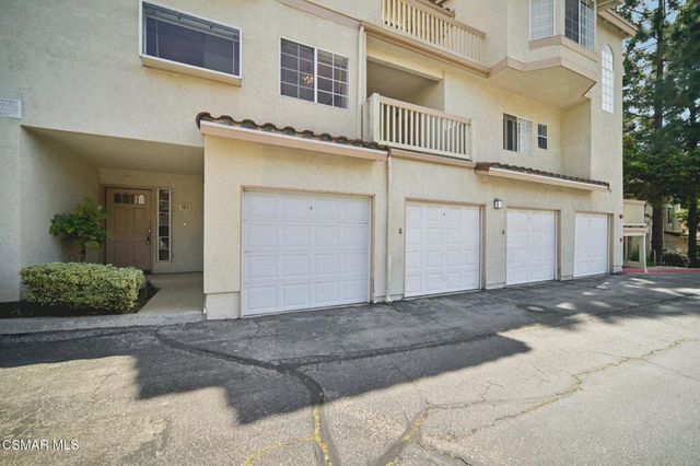 668 Oak Run Trail 103, Oak Park, CA 91377