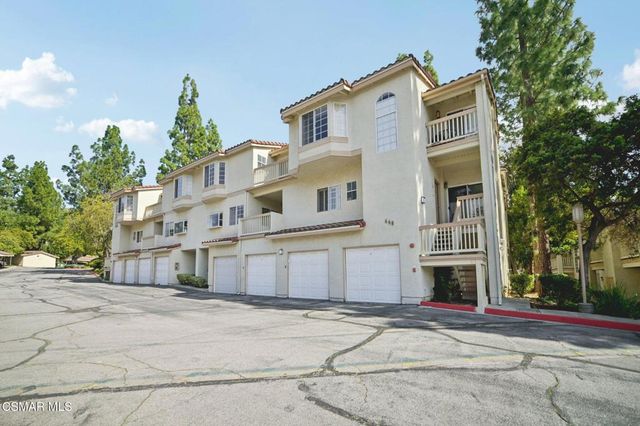 668 Oak Run Trail 103, Oak Park, CA 91377