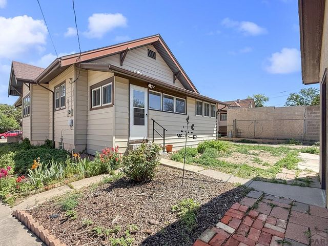 1206 E 6th St, Pueblo, CO 81001