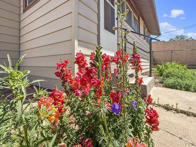 1206 E 6th St, Pueblo, CO 81001