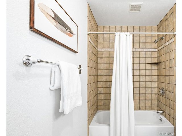 2433 N Irving St, Denver, CO 80211