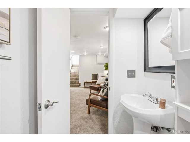 2433 N Irving St, Denver, CO 80211