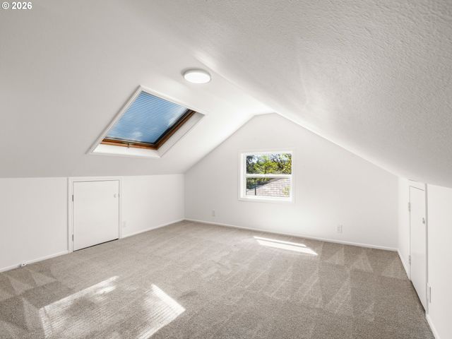 1734 Se 150TH Ave, Portland, OR 97233