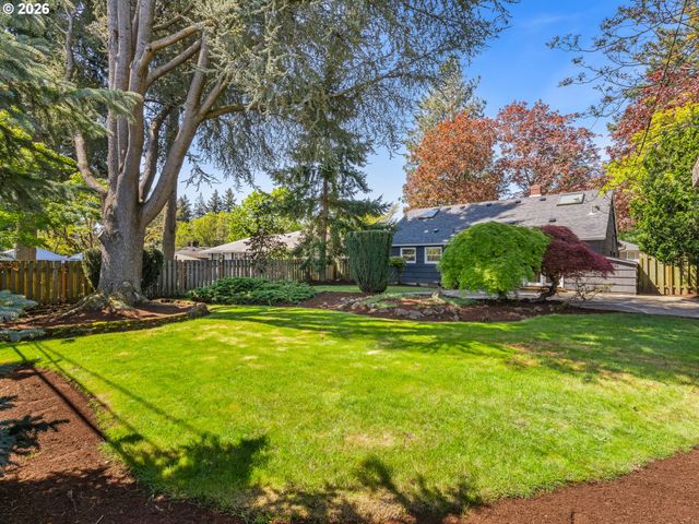 1734 Se 150TH Ave, Portland, OR 97233