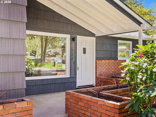 1734 Se 150TH Ave, Portland, OR 97233