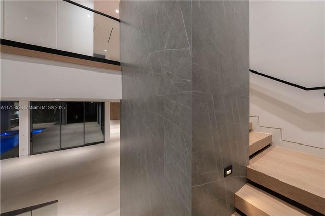 215 Shore Dr S, Miami, FL 33133