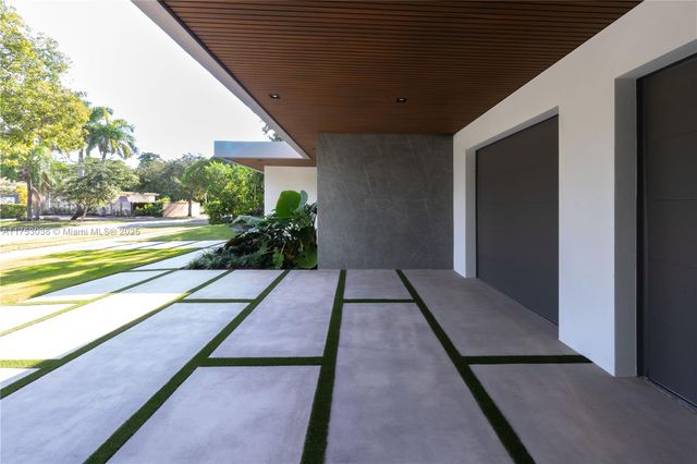 215 Shore Dr S, Miami, FL 33133