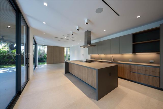 215 Shore Dr S, Miami, FL 33133