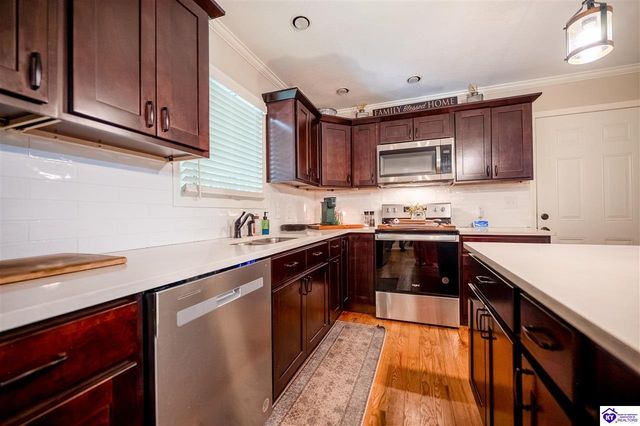 2656 Doe Valley Parkway East, Brandenburg, KY 40108