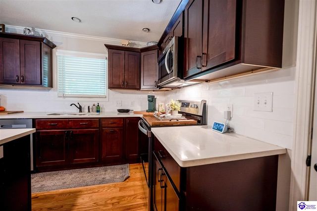 2656 Doe Valley Parkway East, Brandenburg, KY 40108