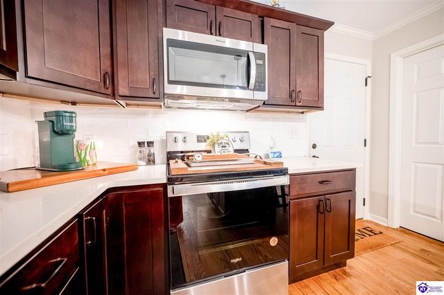 2656 Doe Valley Parkway East, Brandenburg, KY 40108