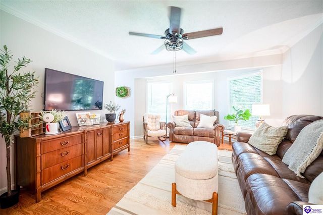 2656 Doe Valley Parkway East, Brandenburg, KY 40108