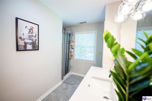2656 Doe Valley Parkway East, Brandenburg, KY 40108