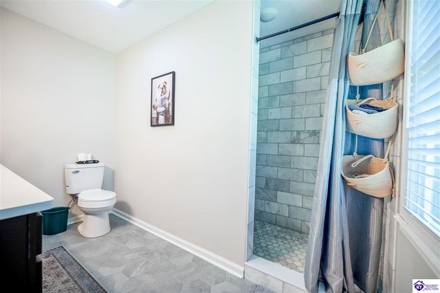2656 Doe Valley Parkway East, Brandenburg, KY 40108