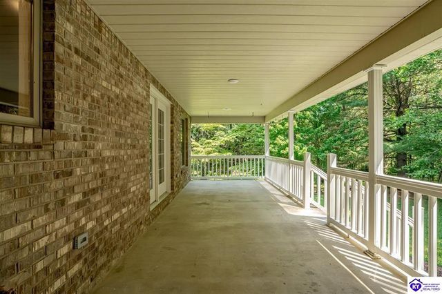 2656 Doe Valley Parkway East, Brandenburg, KY 40108