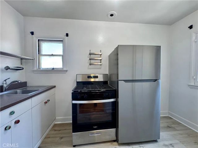 697 Mira Monte Place E, Pasadena, CA 91101